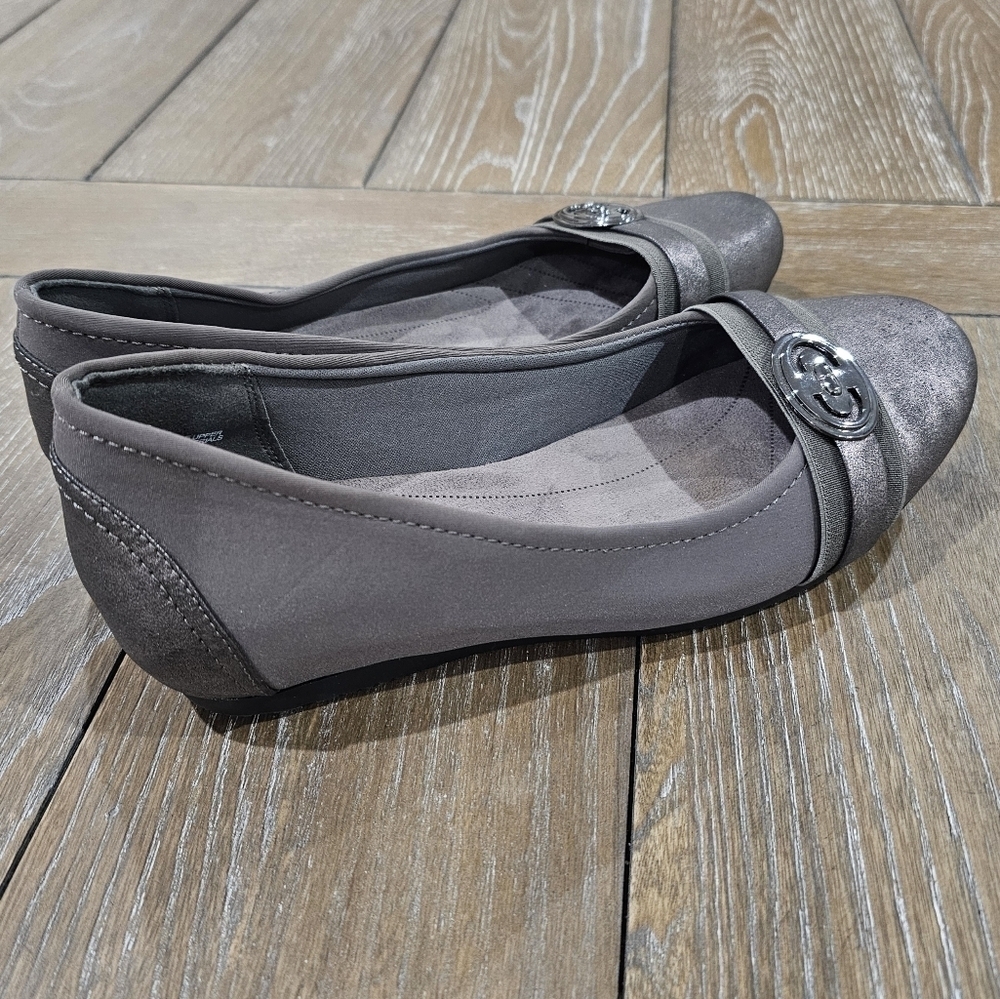 BareTraps Miana Memory Foam Hidden-Wedge Flats, Women's Size 10
